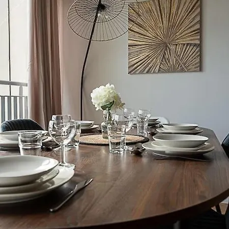 Confort & Spacieux Family Travel Pour 6 - 10' To Disneyland Paris 25' To Paris - In Front Of Train Station Rer A Apartament *