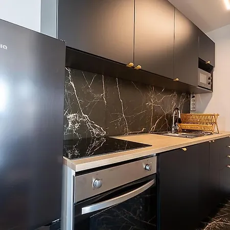 Confort & Spacieux Family Travel Pour 6 - 10' To Disneyland Paris 25' To Paris - In Front Of Train Station Rer A Apartament Torcy (Seine-et-Marne)